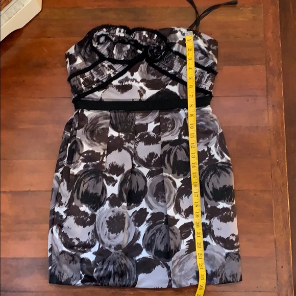 BCBG Black Combo Rosette Strapless Dress NWOT - Picture 2 of 8